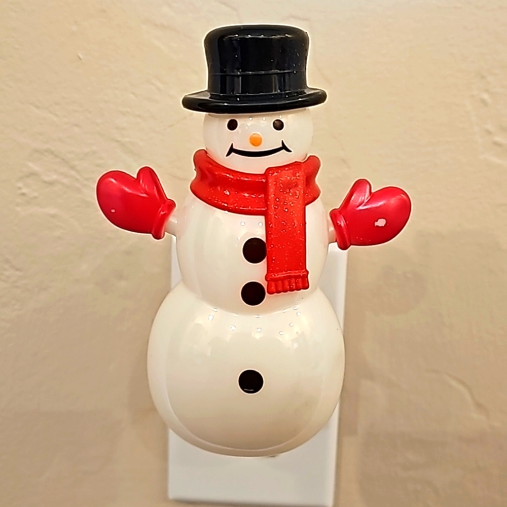 Wallflower Vintage Santa Ornament plug in diffuser